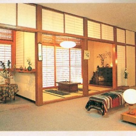 Izumiya Ryokan Uonuma Eksteriør billede